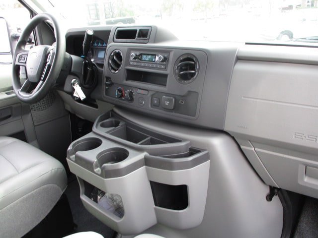 New 2025 Ford E-450 and Econoline 450 Super Duty w/ Power Equipment Group RWD image 4