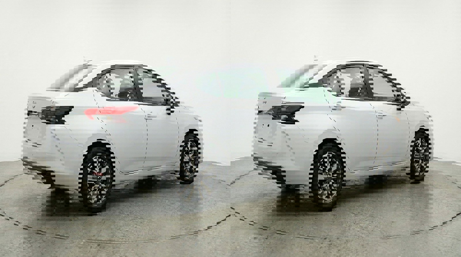 Used 2025 Nissan Versa SV image 7