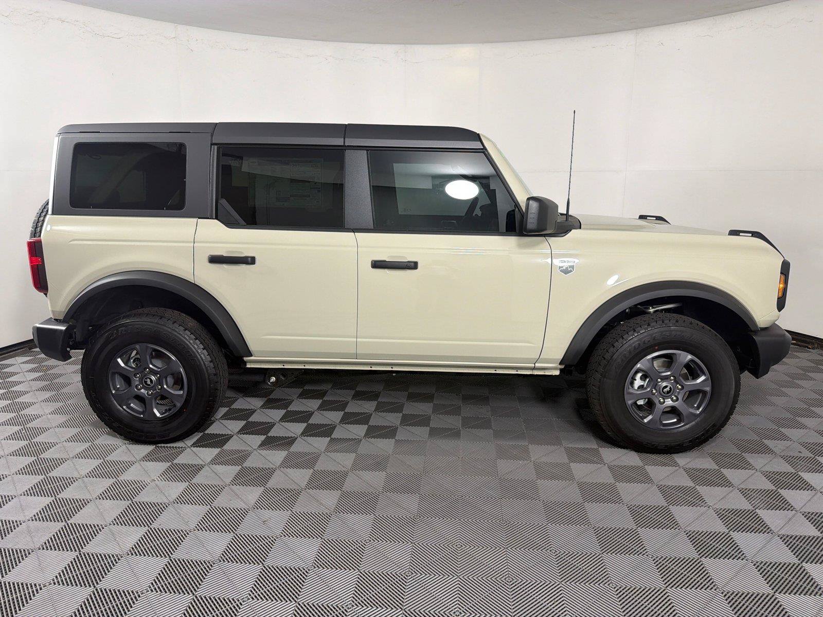 New 2026 Ford Bronco Big Bend AWD/4WD image 8