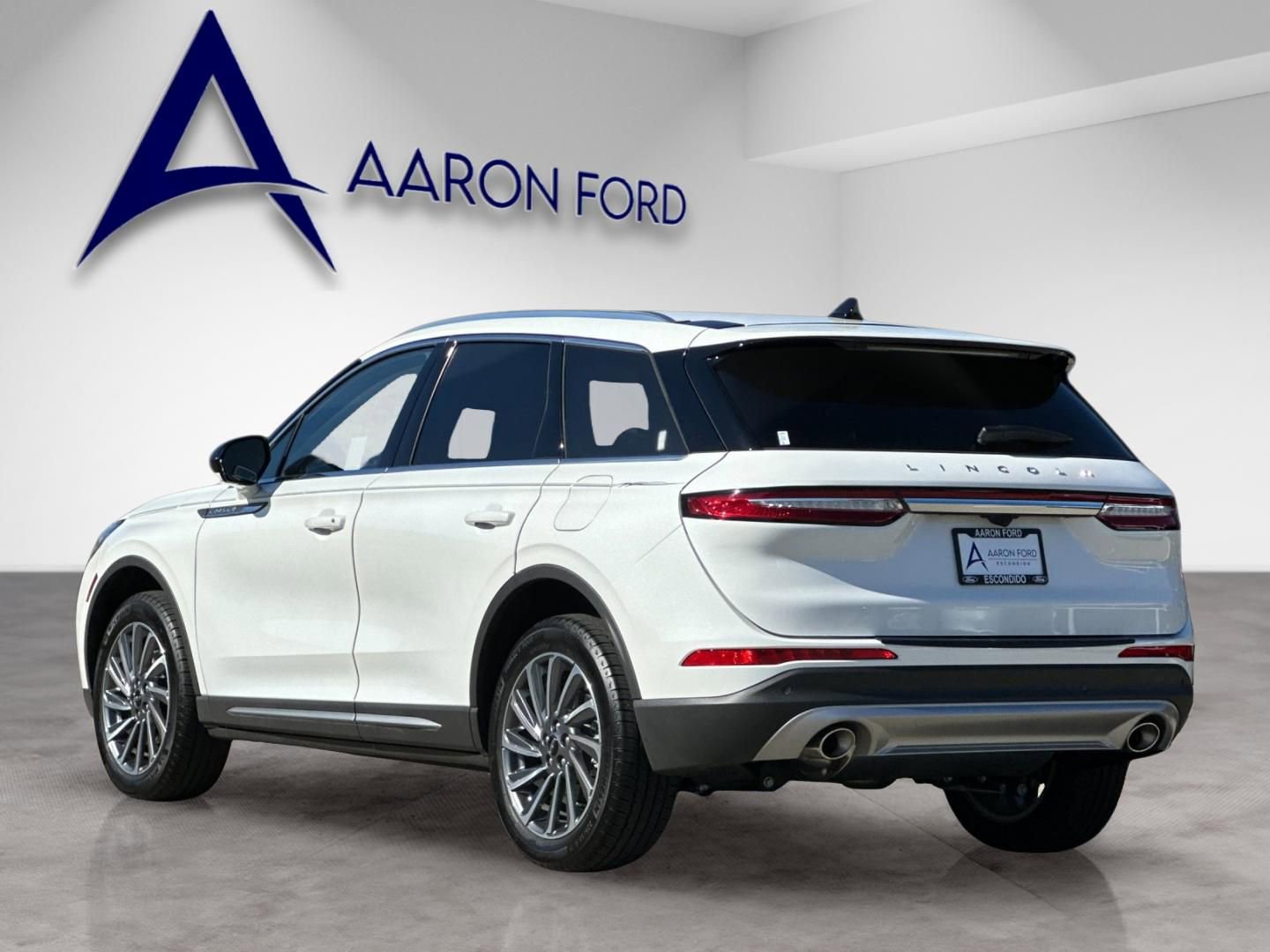 Used 2023 Lincoln Corsair Reserve image 4