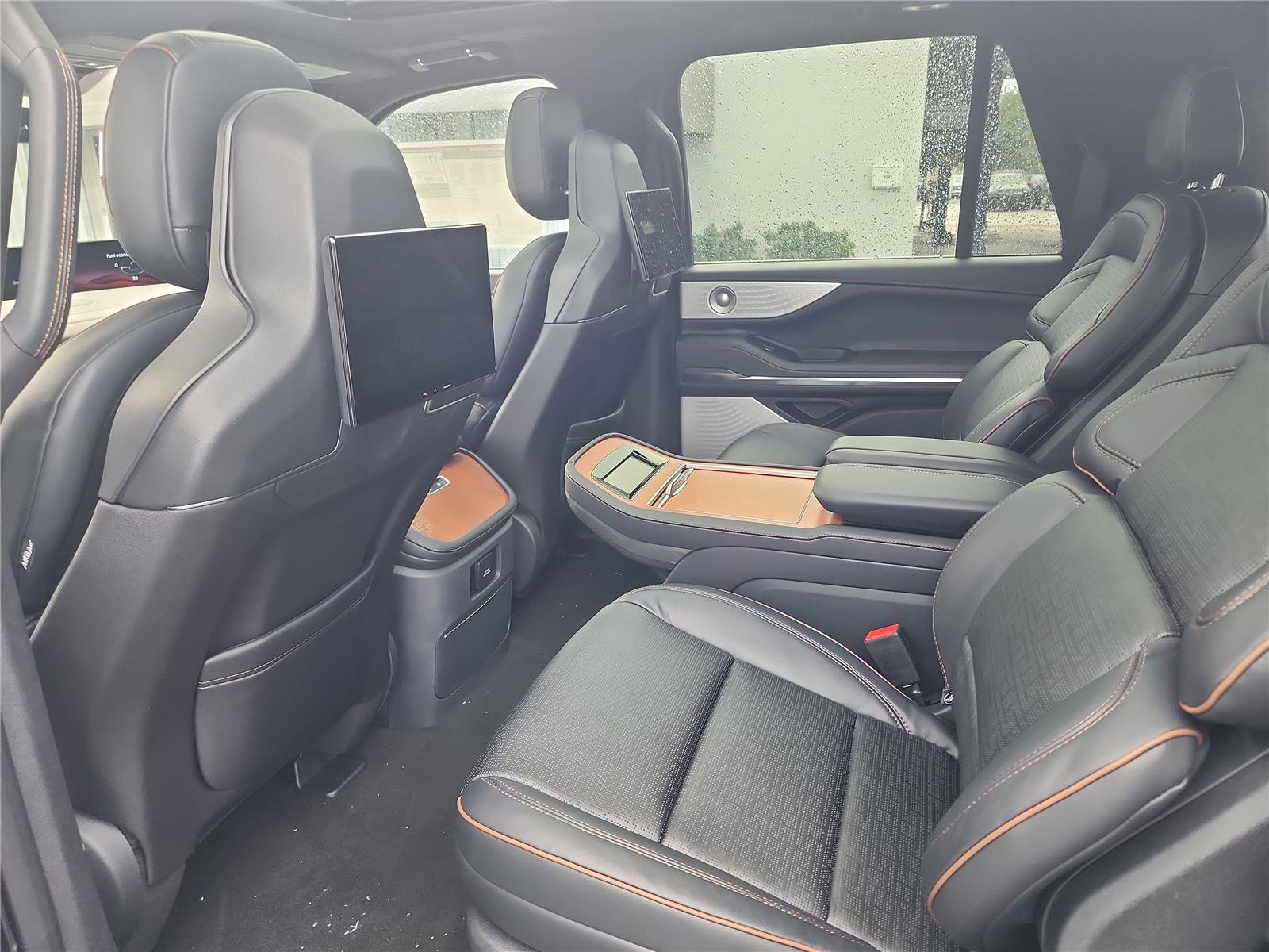 New 2025 Lincoln Navigator L Black Label image 18