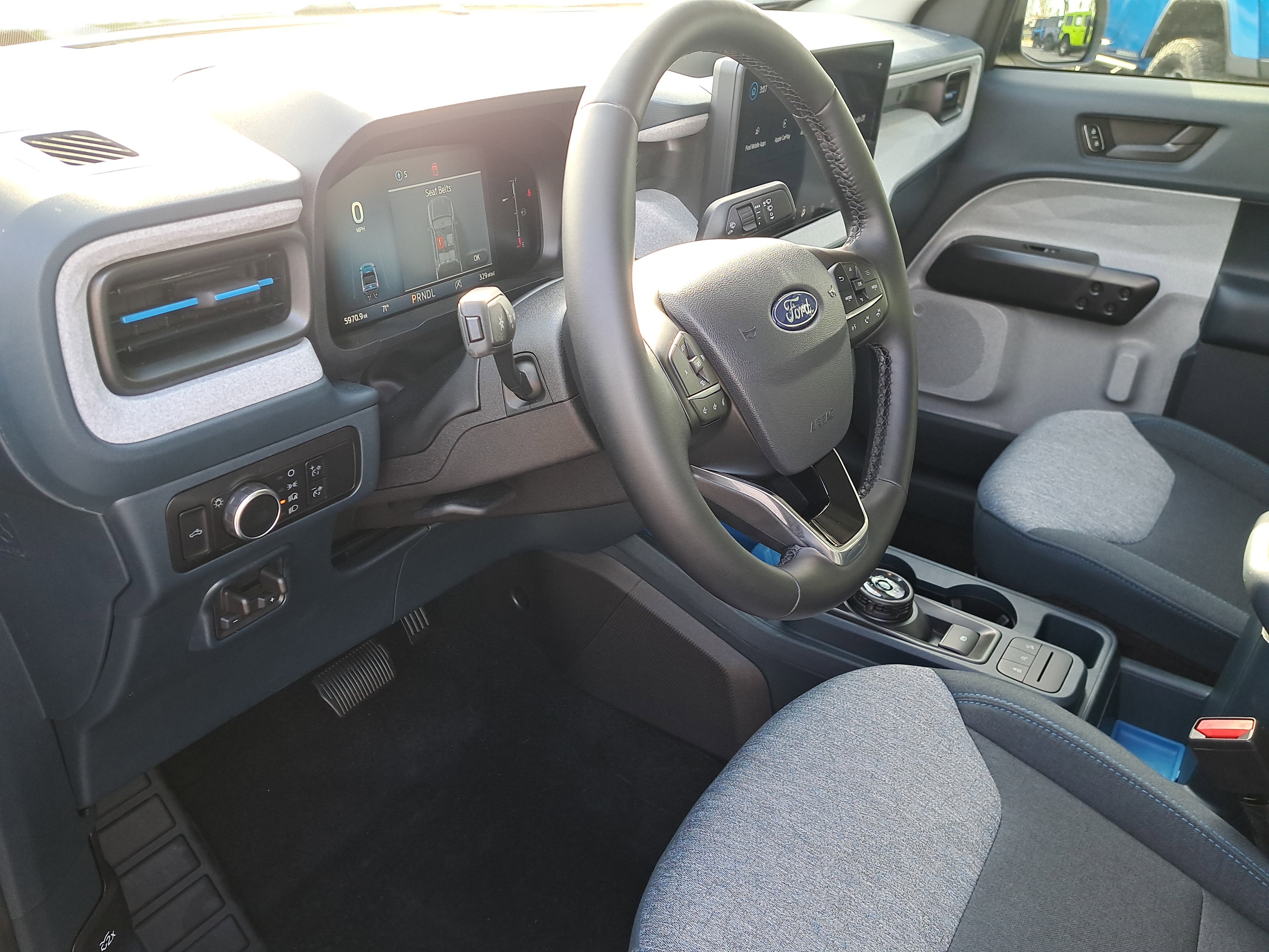 Used 2025 Ford Maverick XLT w/ XLT Luxury Package image 14