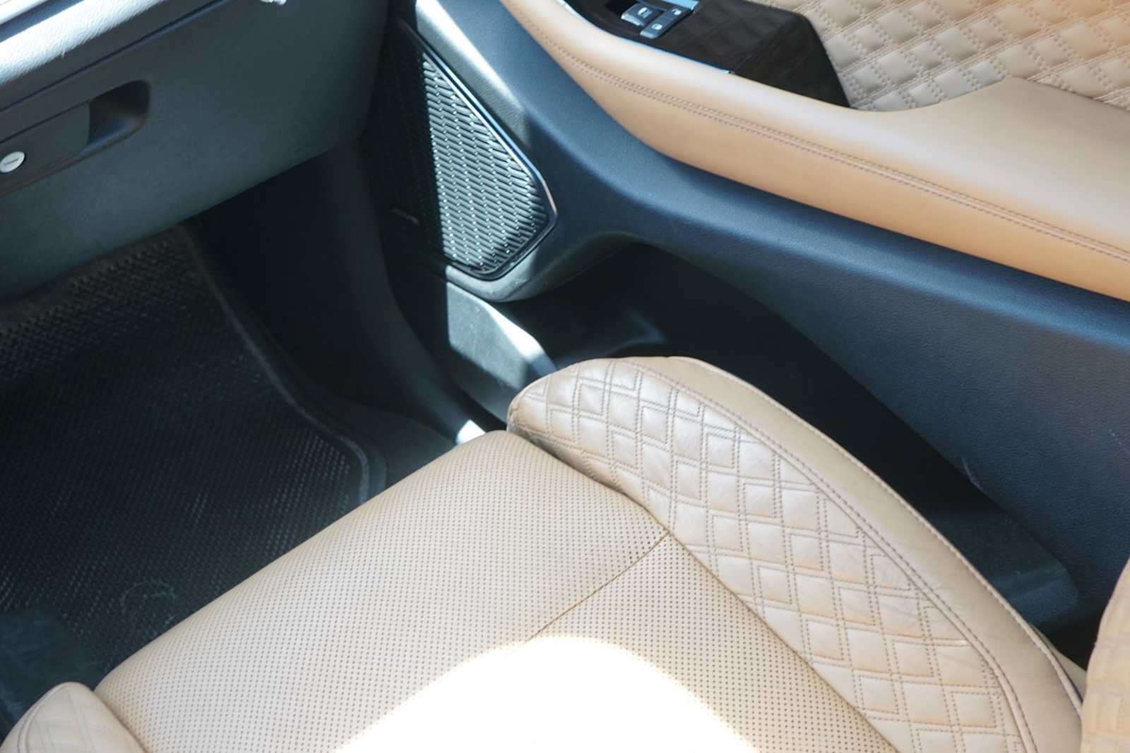 Used 2021 Jeep Grand Cherokee L Summit w/ Luxury Tech Group V RWD image 25