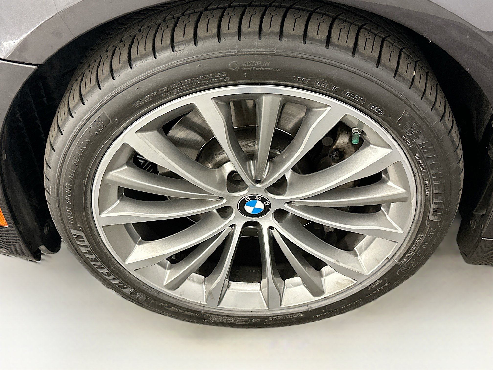 Used 2023 BMW 530i xDrive w/ Premium Package AWD/4WD image 11