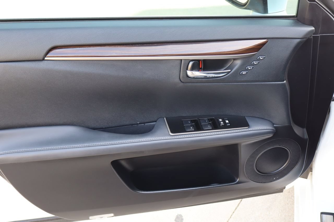 Used 2017 Lexus ES 350 w/ Luxury Package FWD image 20