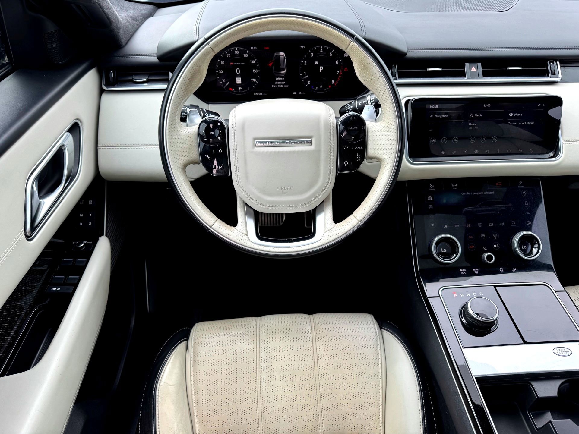 Used 2018 Land Rover Range Rover Velar image 25