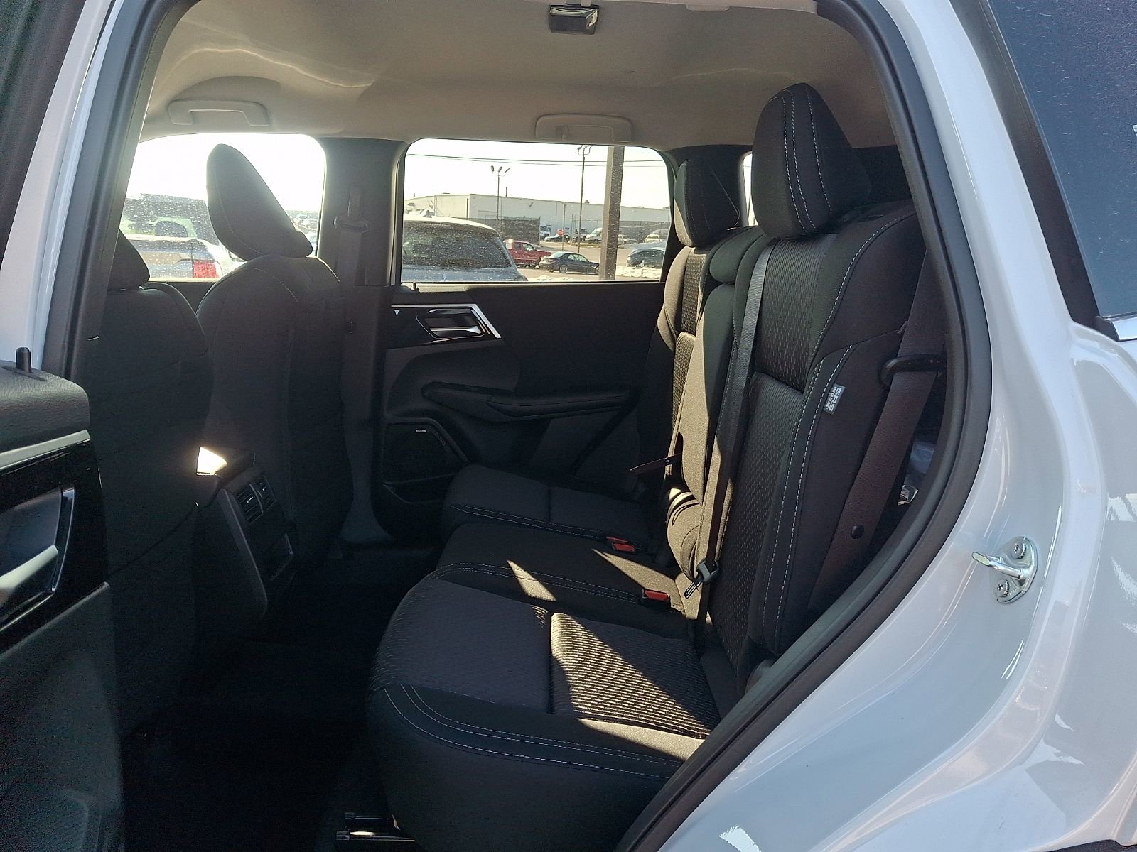 New 2026 Mitsubishi Outlander ES AWD/4WD image 9