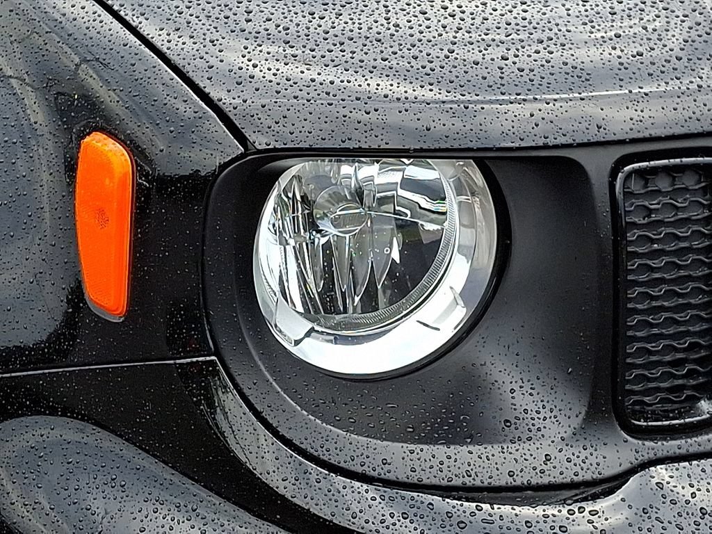 Used 2022 Jeep Renegade Latitude AWD/4WD image 10