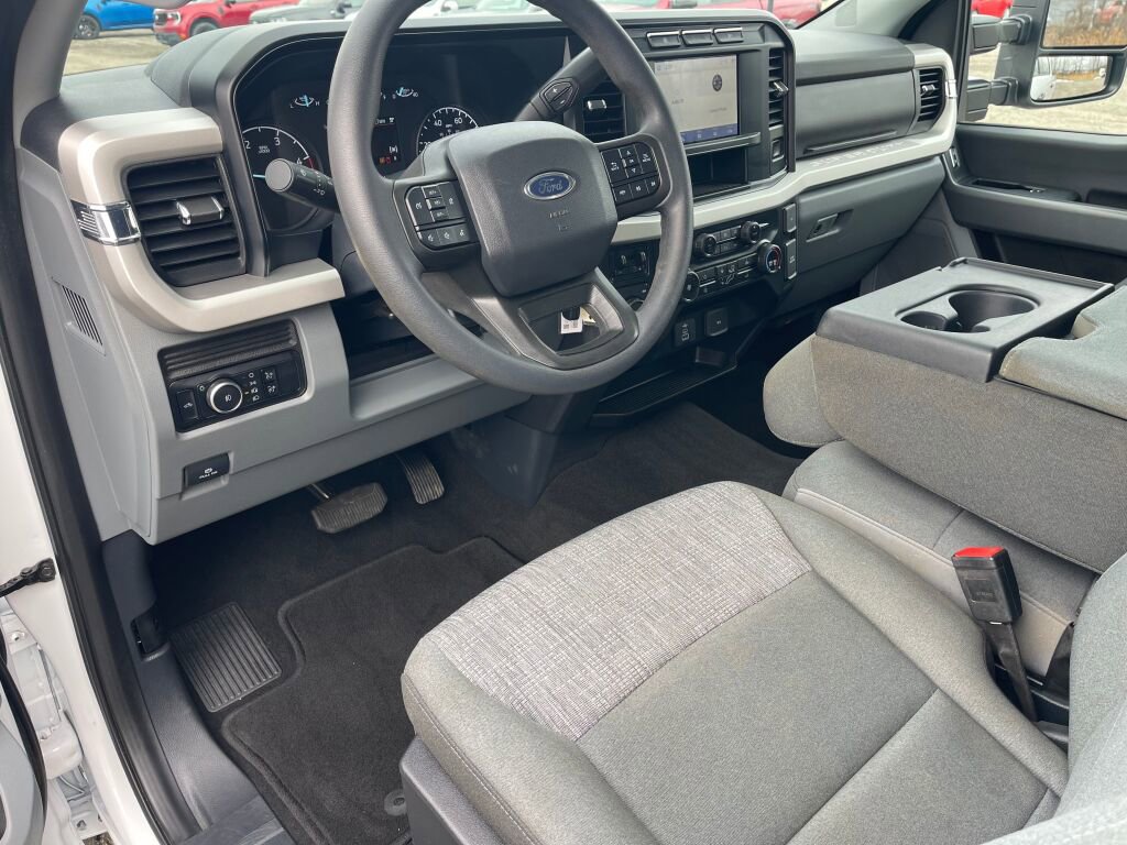 Used 2024 Ford F250 XLT image 5