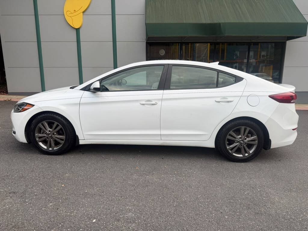 Used 2017 Hyundai Elantra SE FWD image 10