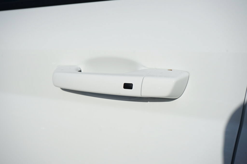 New 2025 Hyundai Venue Limited FWD image 7