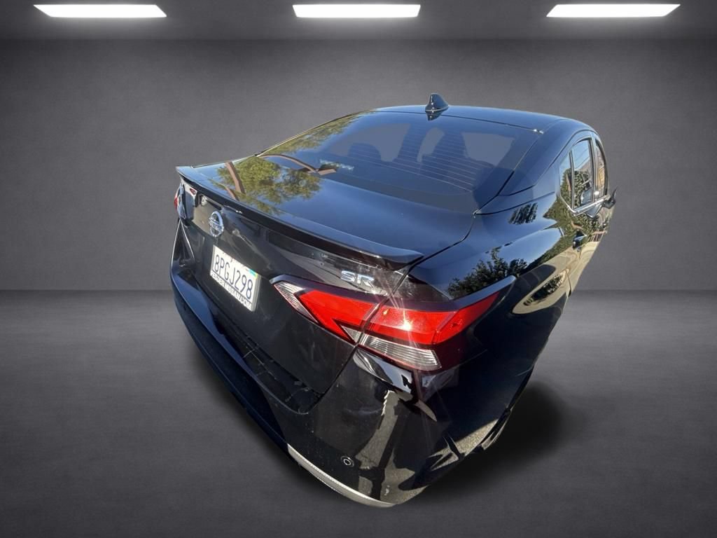 Used 2020 Nissan Versa SR FWD image 15