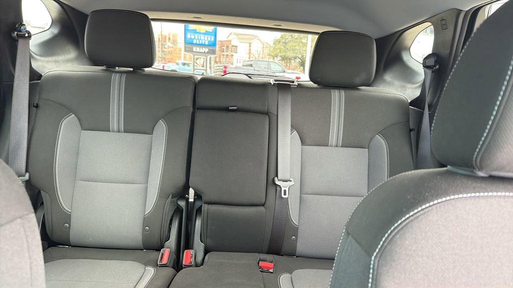 Used 2025 Chevrolet Blazer LT image 11