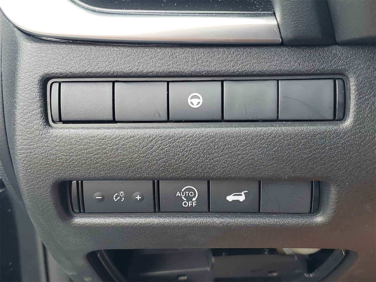 Used 2024 Nissan Rogue SV image 20