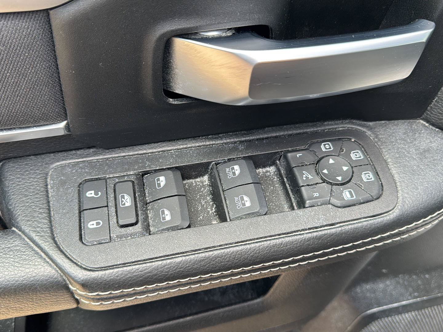 Used 2025 RAM 2500 Big Horn AWD/4WD image 12
