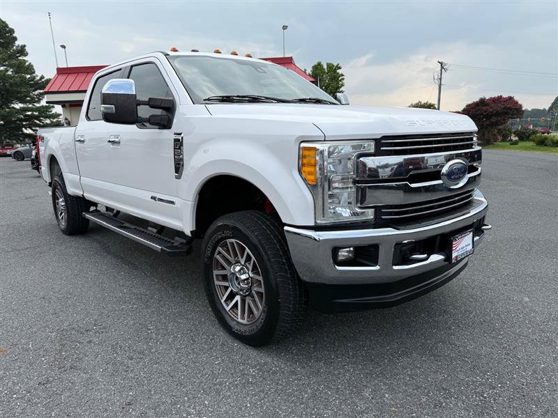Used 2017 Ford F250 Lariat w/ Lariat Ultimate Package AWD/4WD image 3