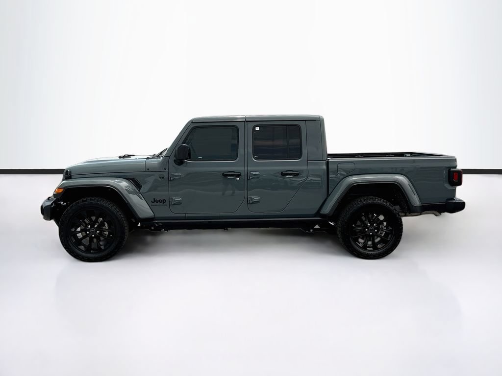 Used 2025 Jeep Gladiator Sport AWD/4WD image 8