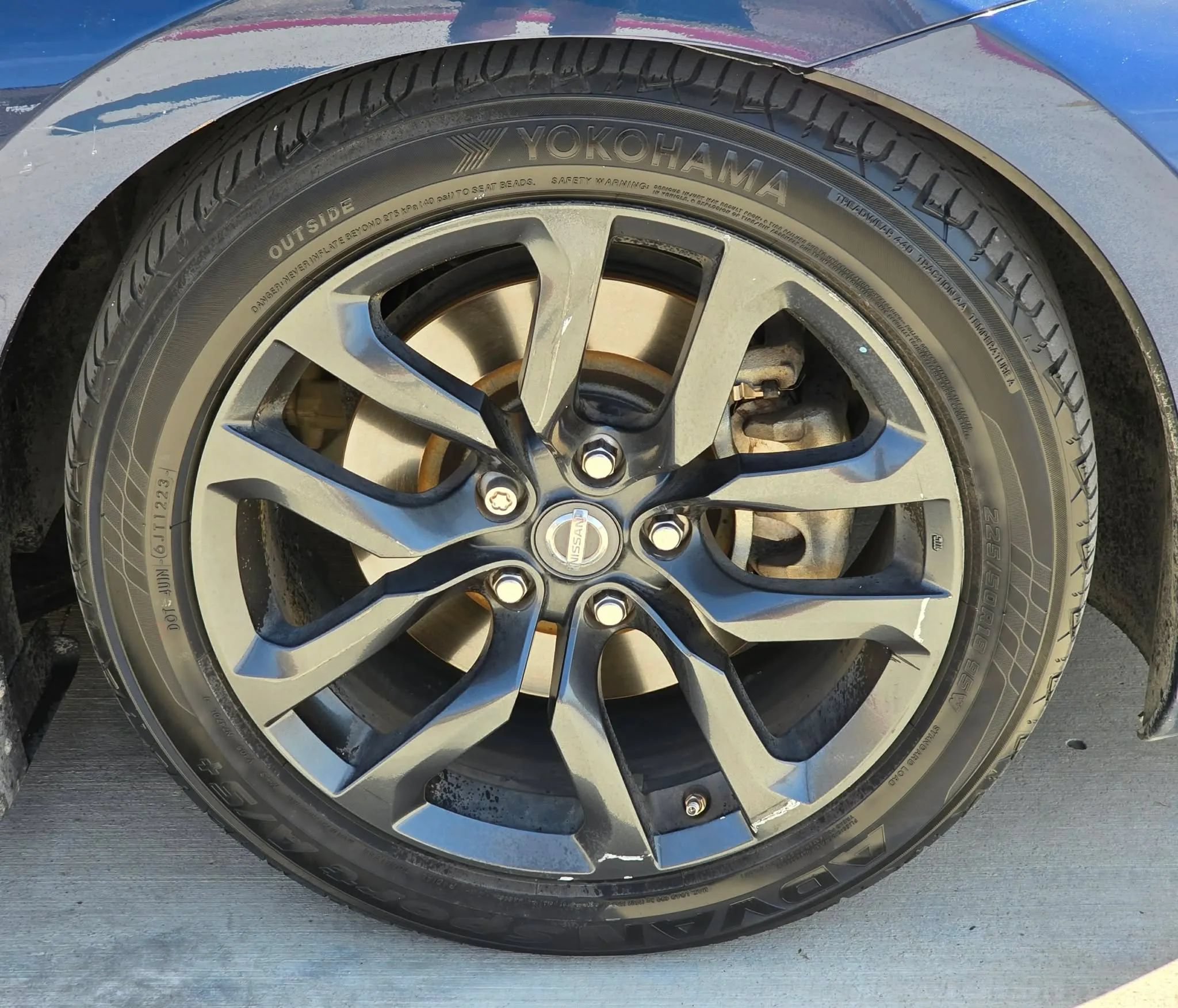Used 2015 Nissan 370Z Coupe RWD image 25