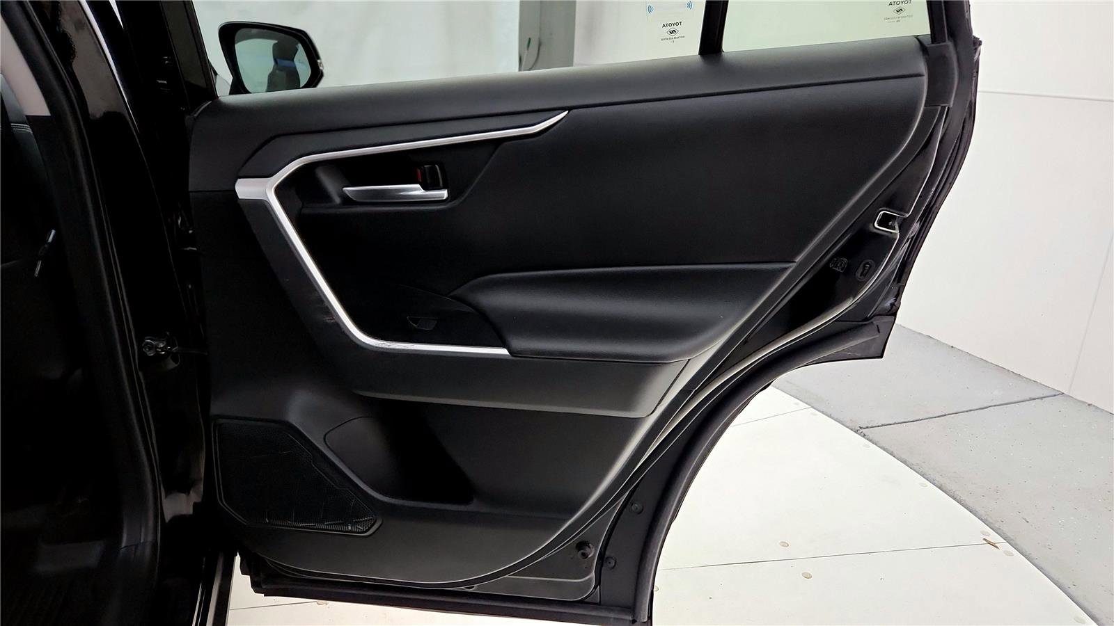 Used 2021 Toyota RAV4 XLE Premium AWD/4WD image 19