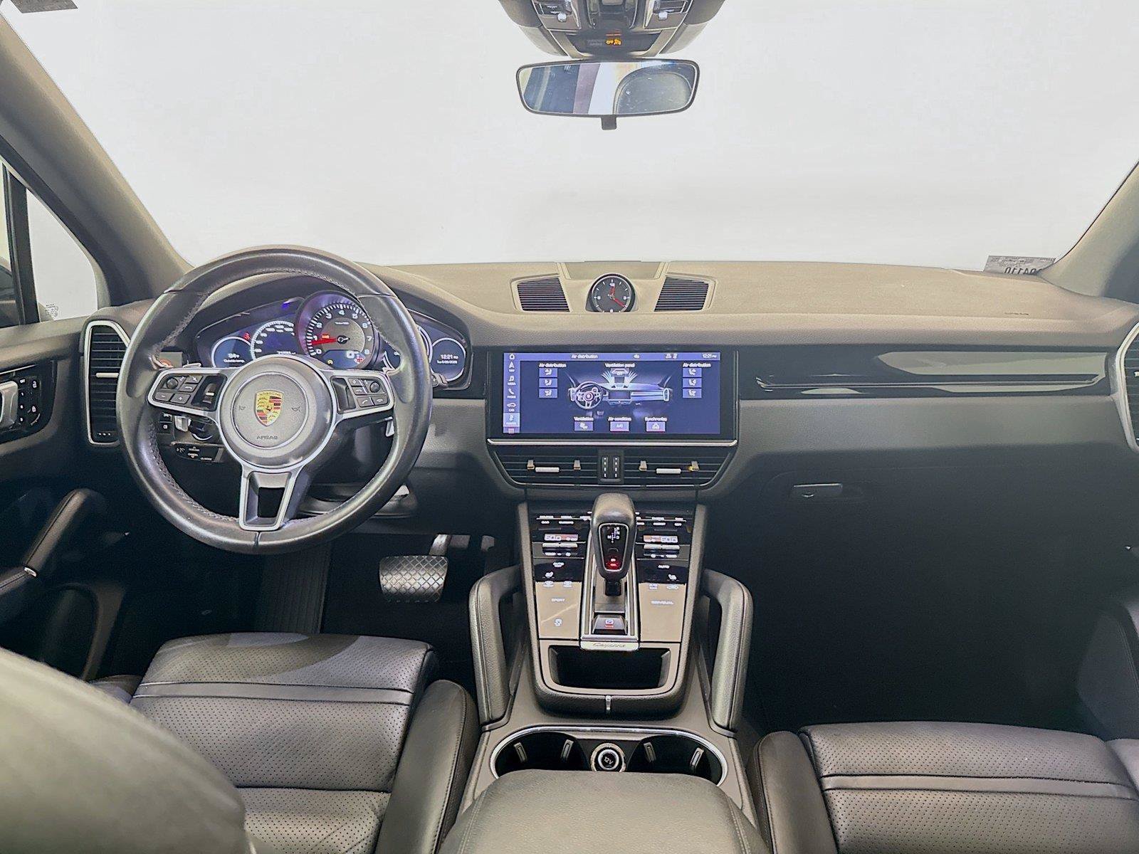 Used 2020 Porsche Cayenne AWD/4WD image 3