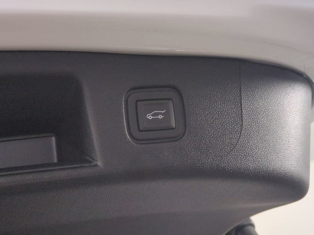 Used 2024 Chevrolet Blazer EV RS RWD image 15
