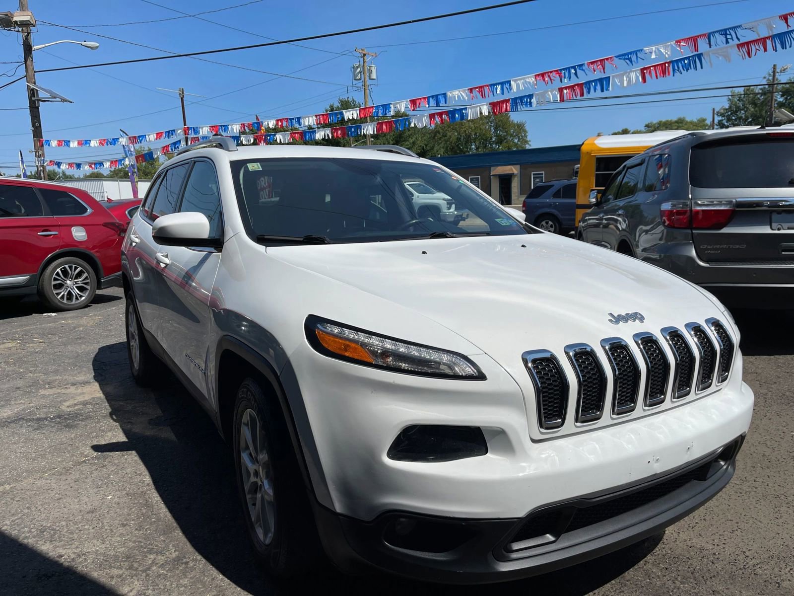 Used 2017 Jeep Cherokee Latitude w/ True North Edition image 9