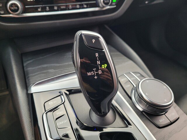 Used 2023 BMW 530i xDrive image 33