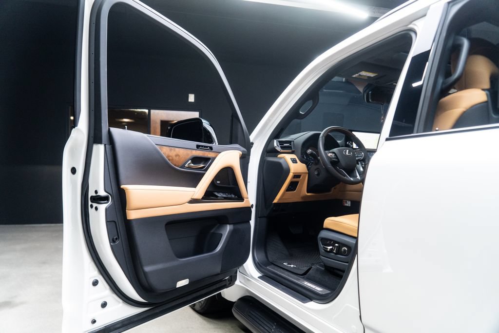 Used 2025 Lexus LX 600 4WD w/ Appearance Package image 23