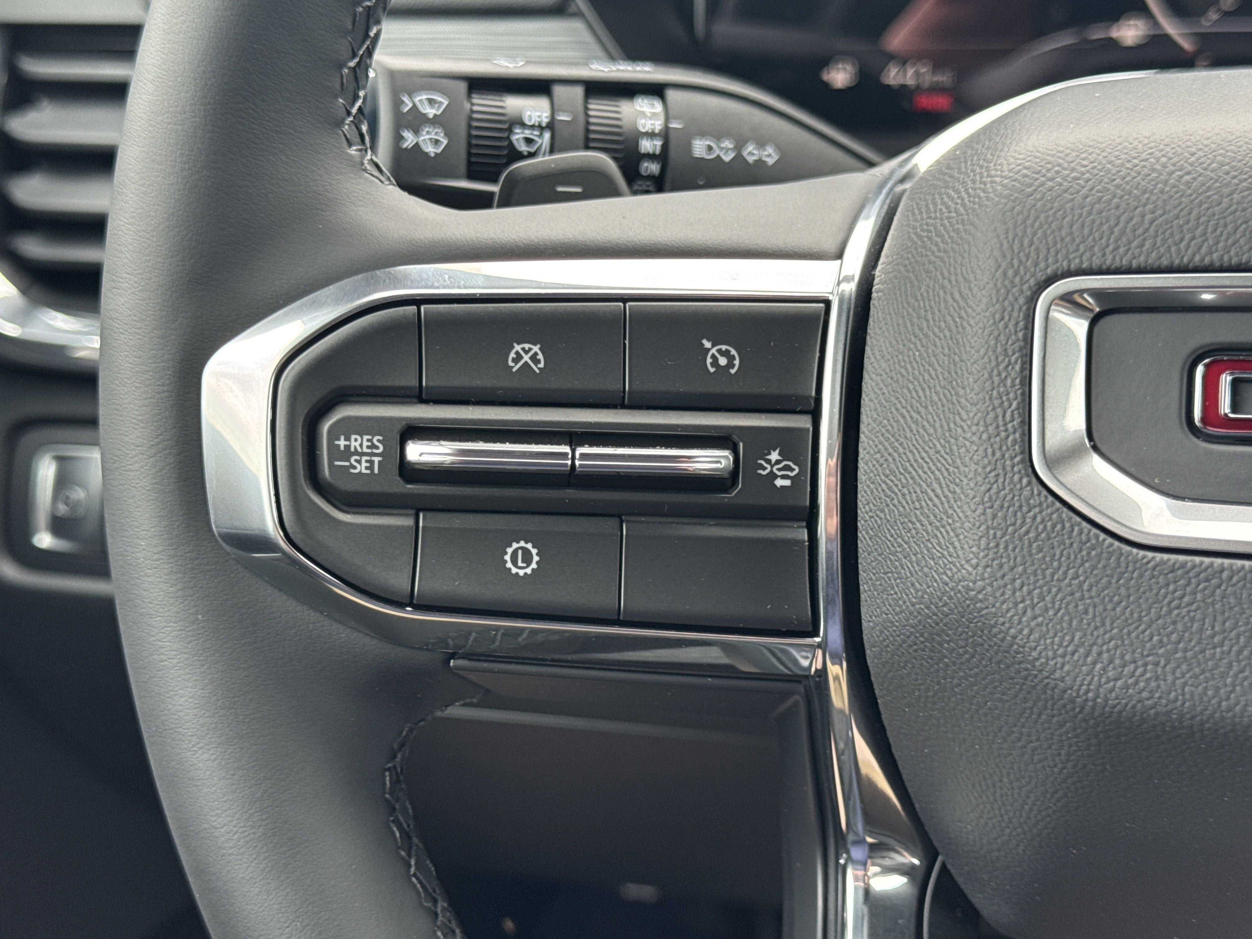 New 2025 GMC Acadia Elevation w/ Black Edition image 18