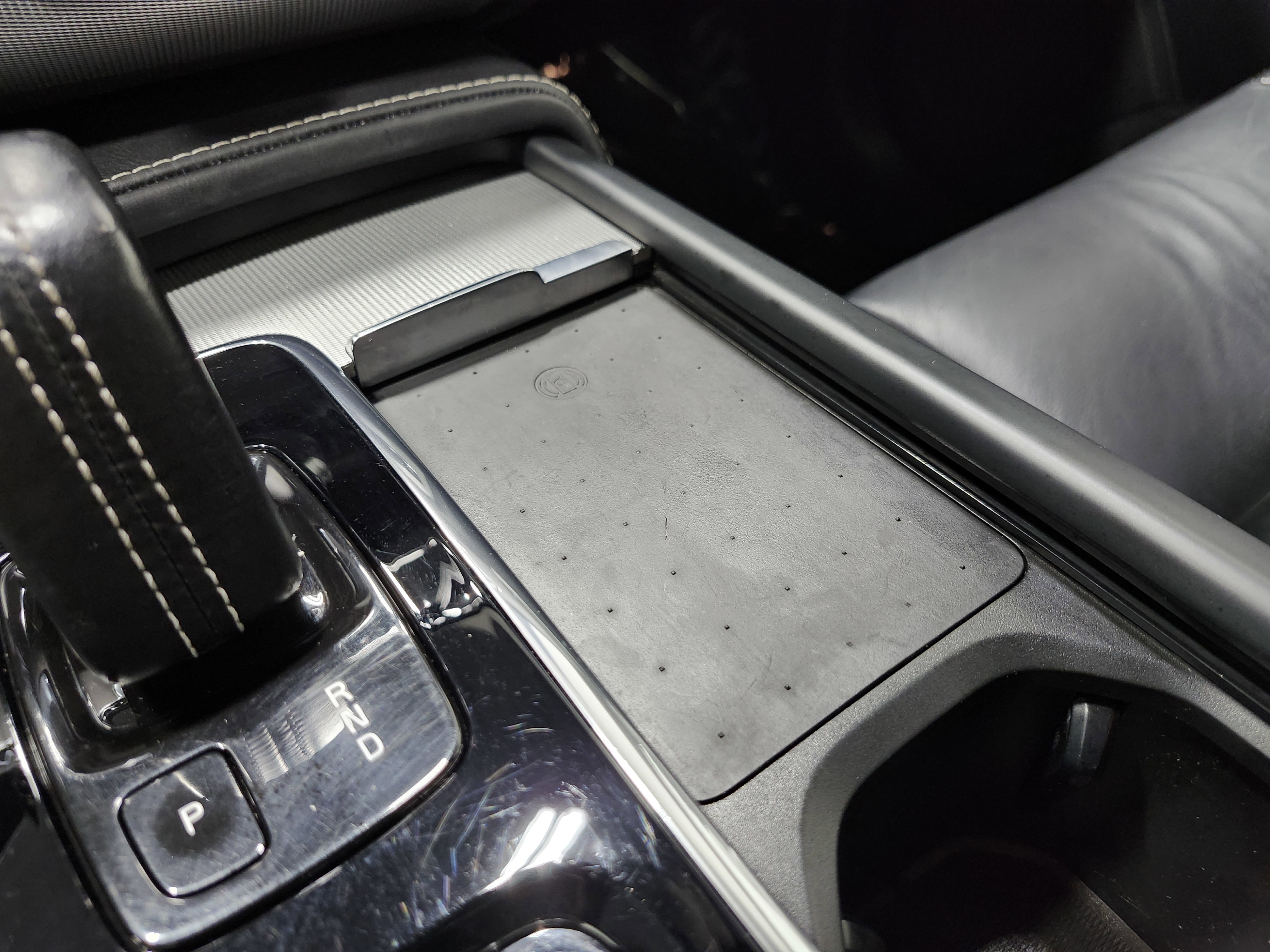 Used 2021 Volvo XC90 T8 R-Design w/ Advanced Package image 38