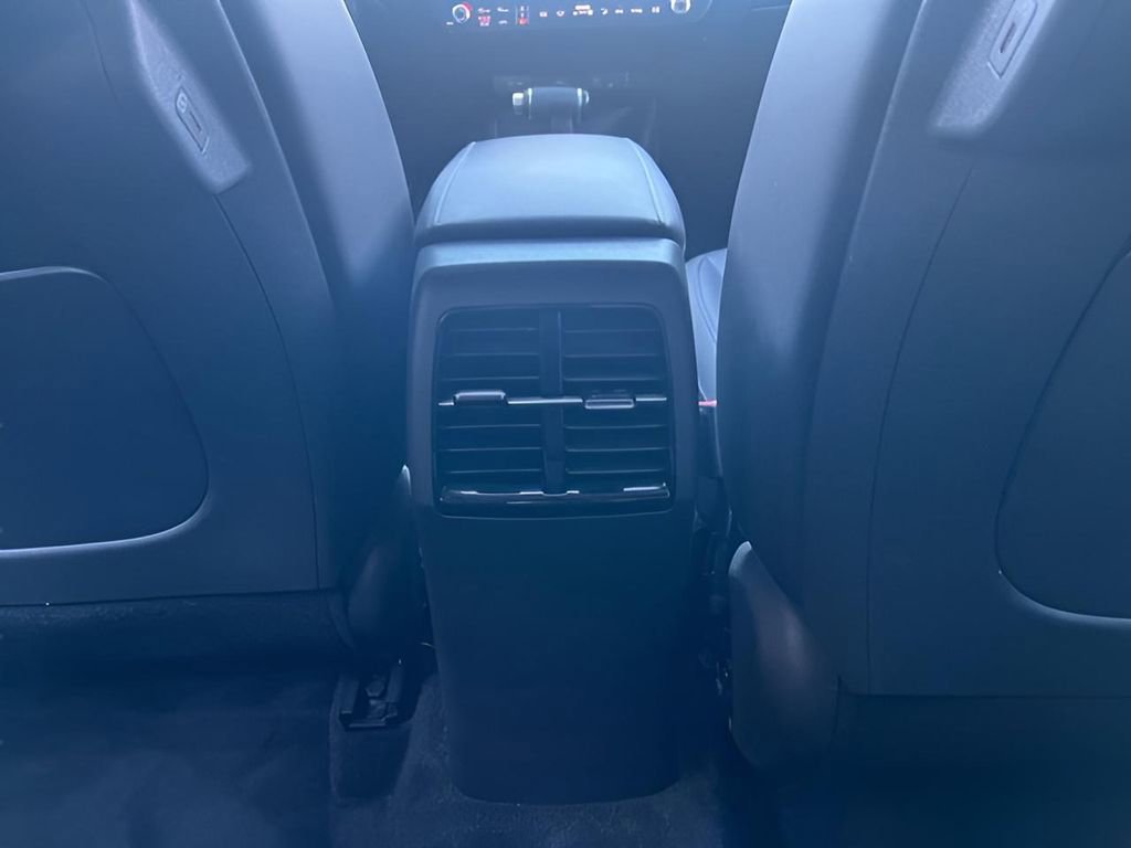 Used 2023 Kia Niro EX Touring image 22