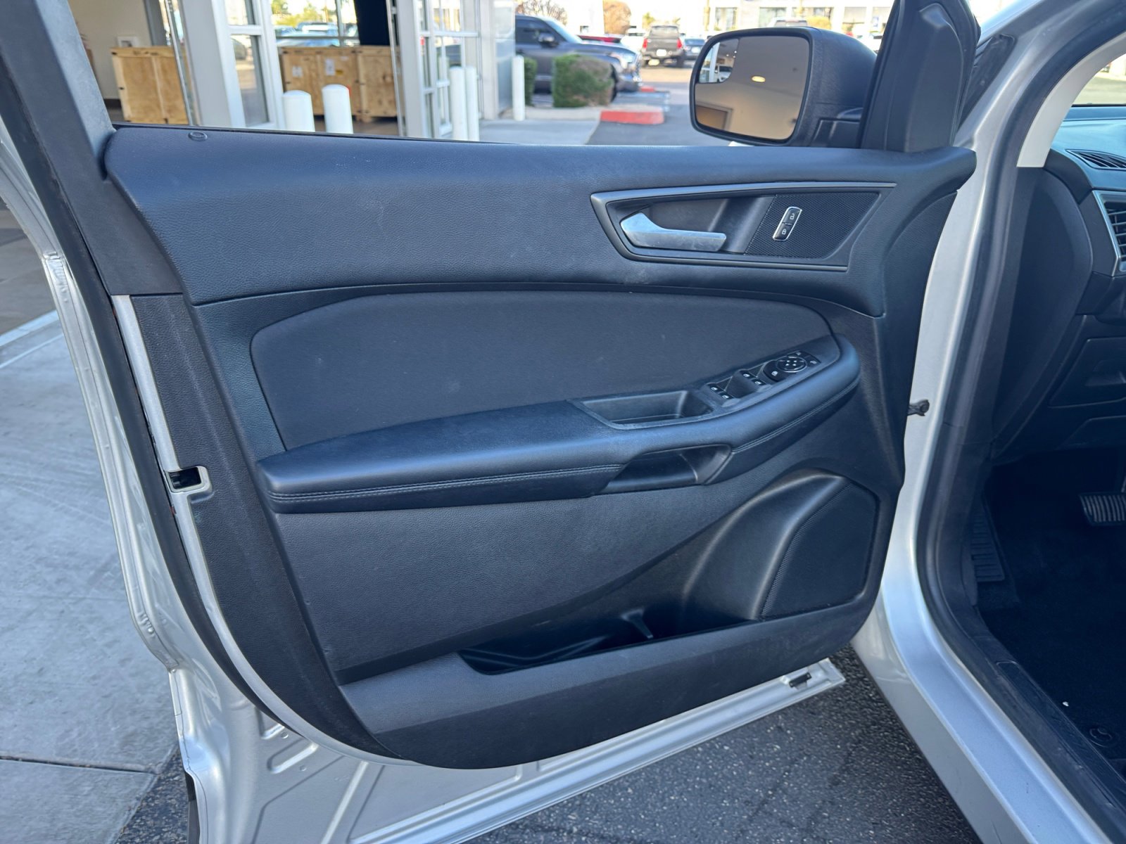 Used 2016 Ford Edge SE image 13