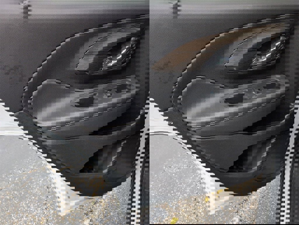 Used 2018 GMC Terrain Denali w/ Advanced Safety Package image 33