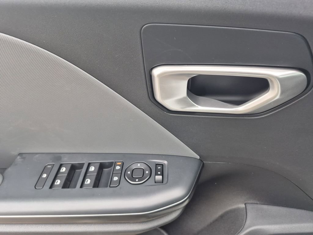 New 2026 Kia K4 LXS image 7