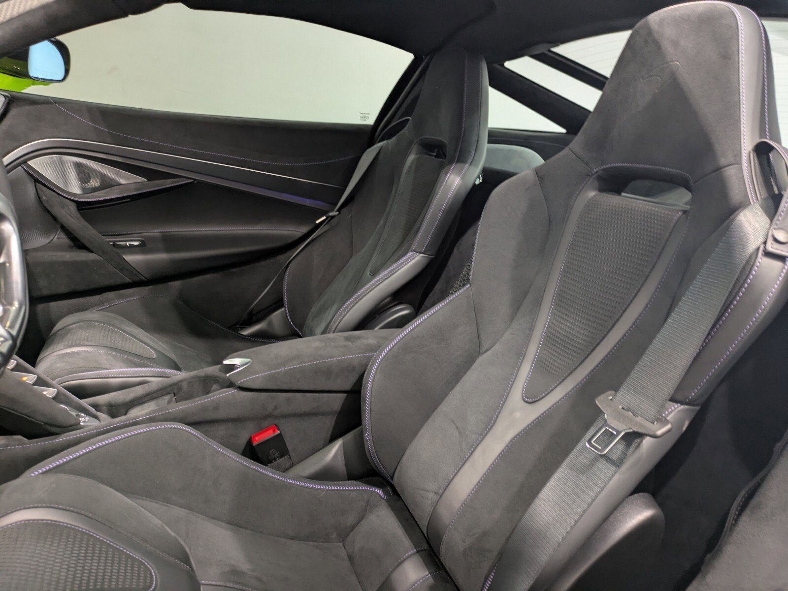 Used 2024 McLaren 750S image 8