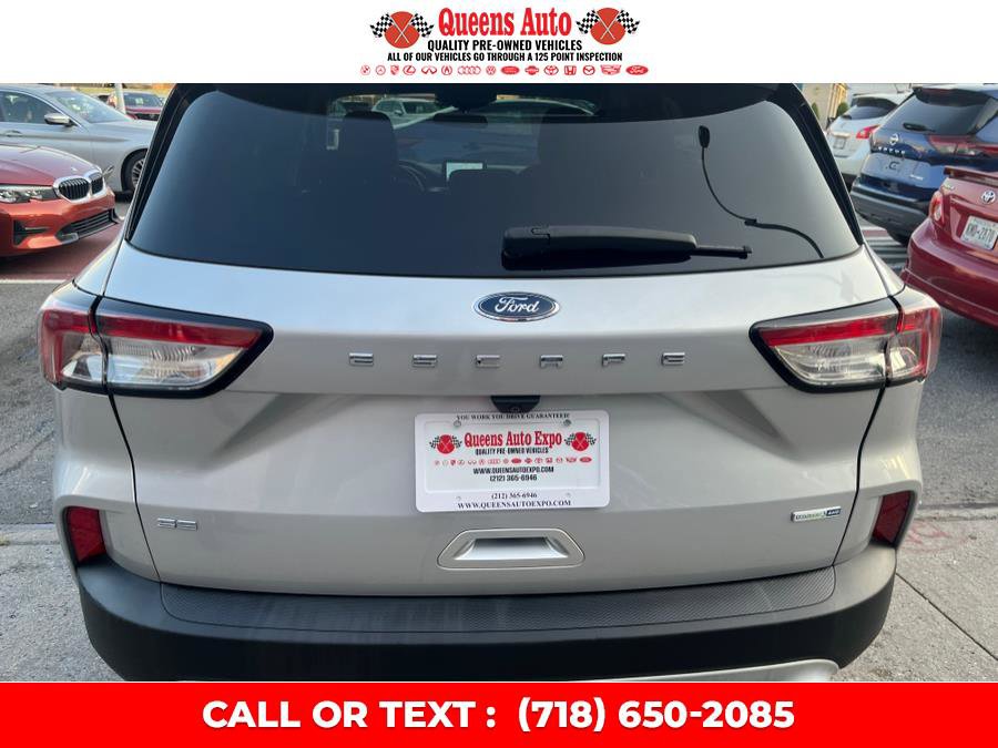 Used 2020 Ford Escape SE image 5
