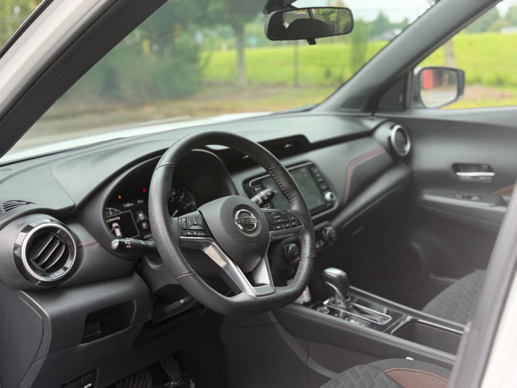 Used 2021 Nissan Kicks SR FWD image 11