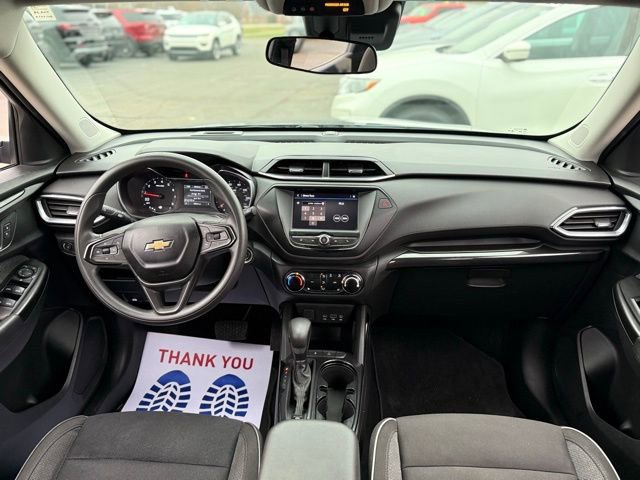 Used 2021 Chevrolet TrailBlazer LT w/ Driver Confidence Package image 3