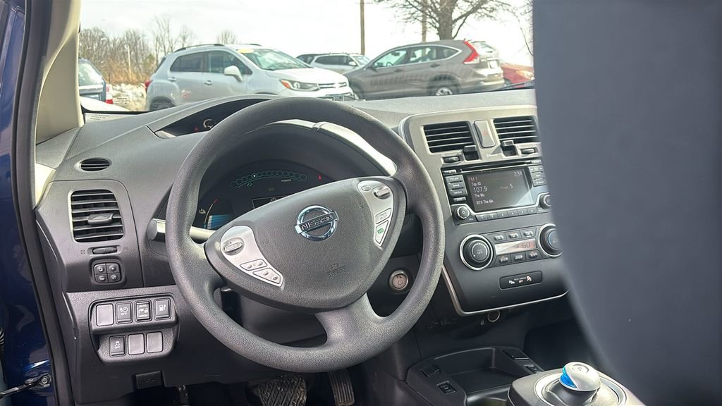 Used 2017 Nissan Leaf S image 13