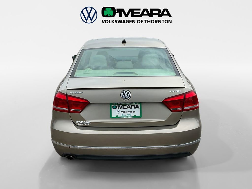 Used 2015 Volkswagen Passat TDI SEL Premium FWD image 4