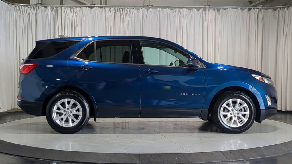 Used 2020 Chevrolet Equinox LT w/ Driver Convenience Package FWD image 11