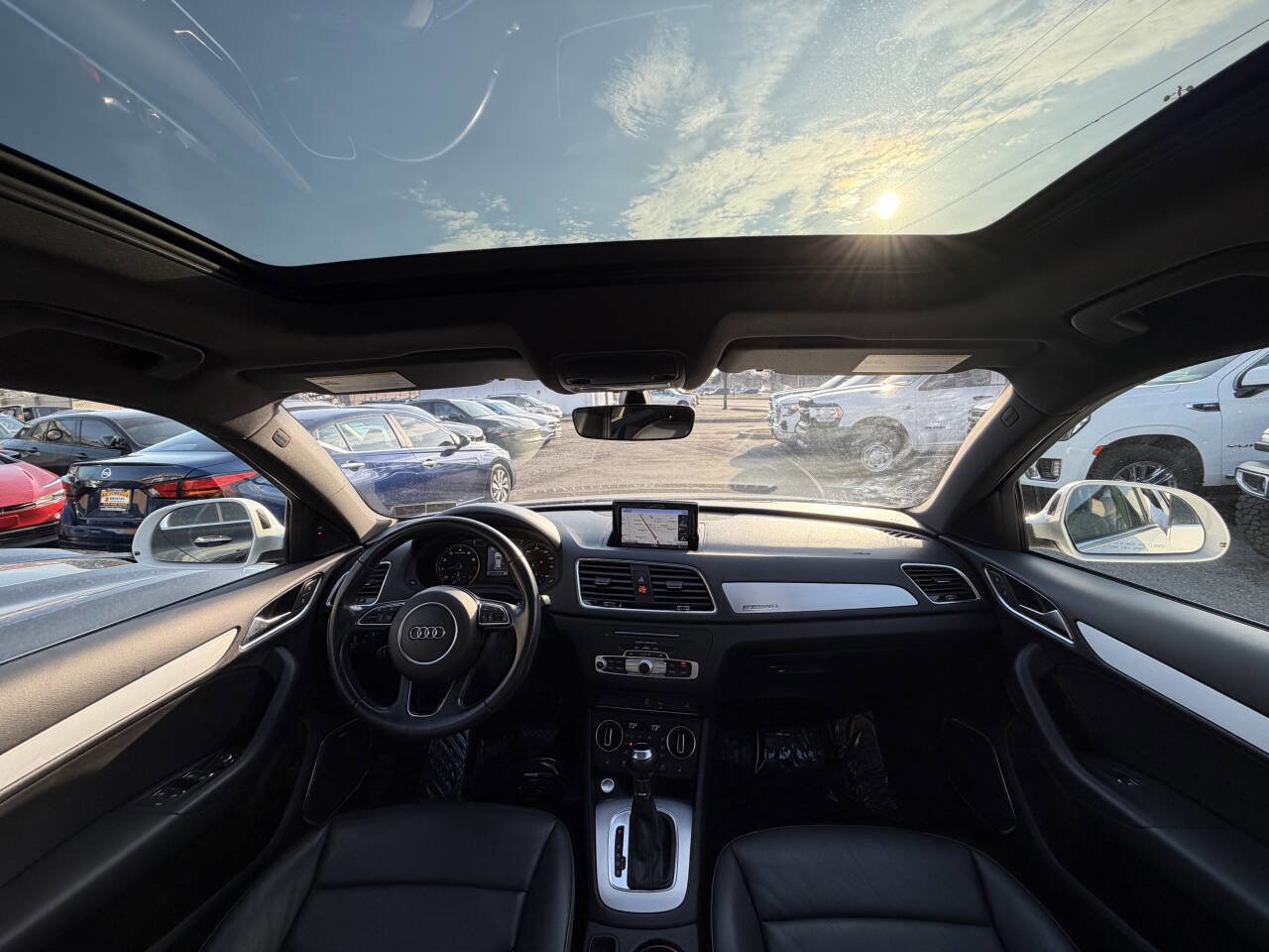 Used 2018 Audi Q3 2.0T Premium Plus w/ Premium Plus Package AWD/4WD image 2