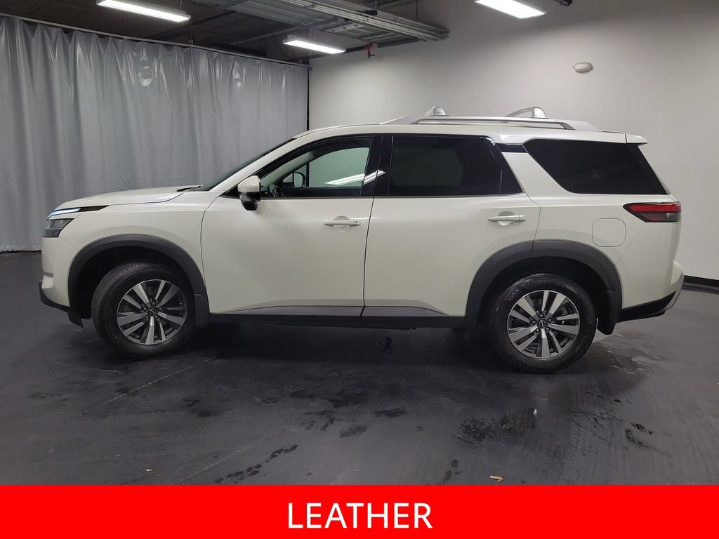 Used 2024 Nissan Pathfinder SL w/ Cargo Package AWD/4WD image 5