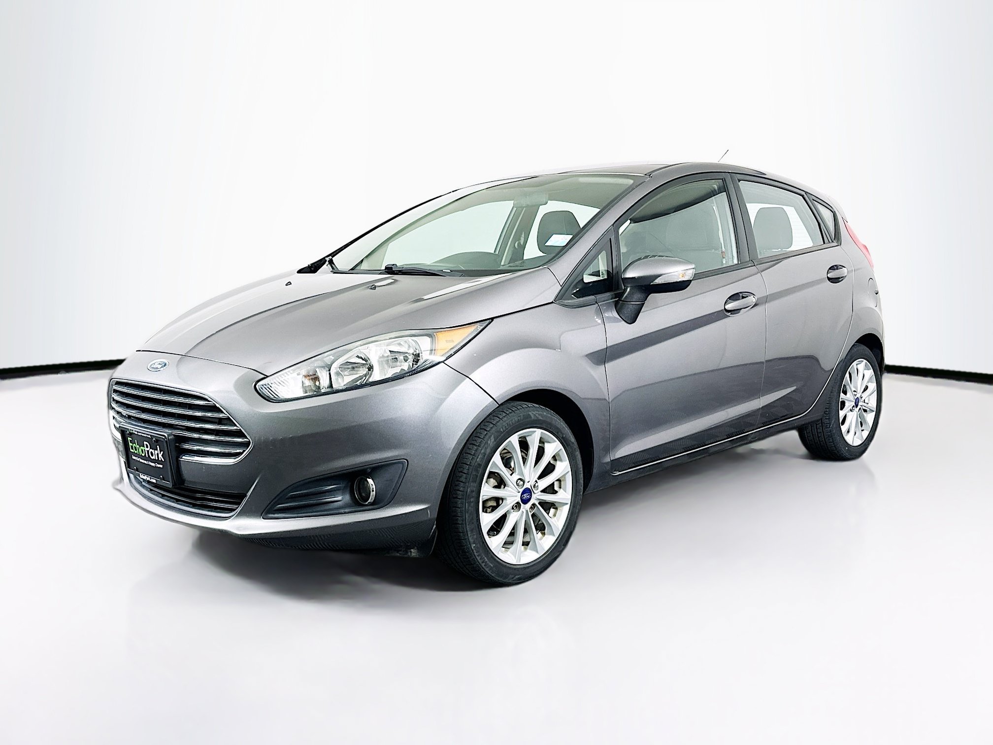 Used 2014 Ford Fiesta SE w/ Equipment Group 201A FWD image 3