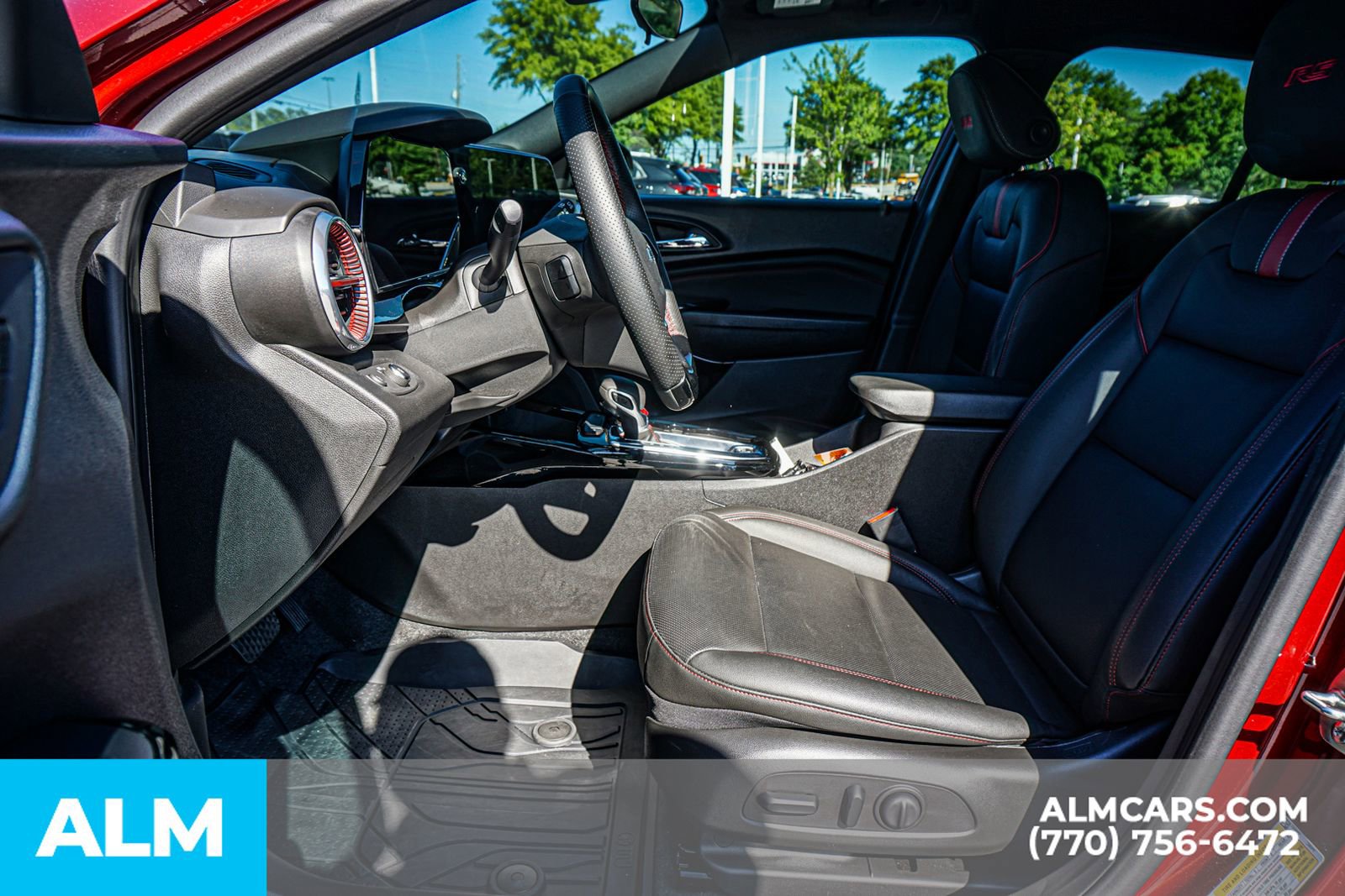 Used 2025 Chevrolet Trax RS FWD image 22