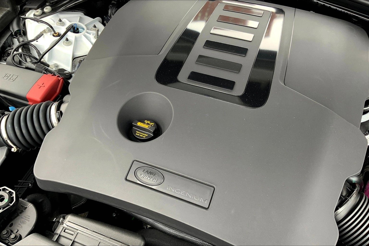 New 2026 Land Rover Range Rover Velar Dynamic SE image 17