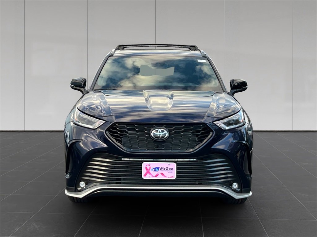 New 2026 Toyota Highlander XSE image 8