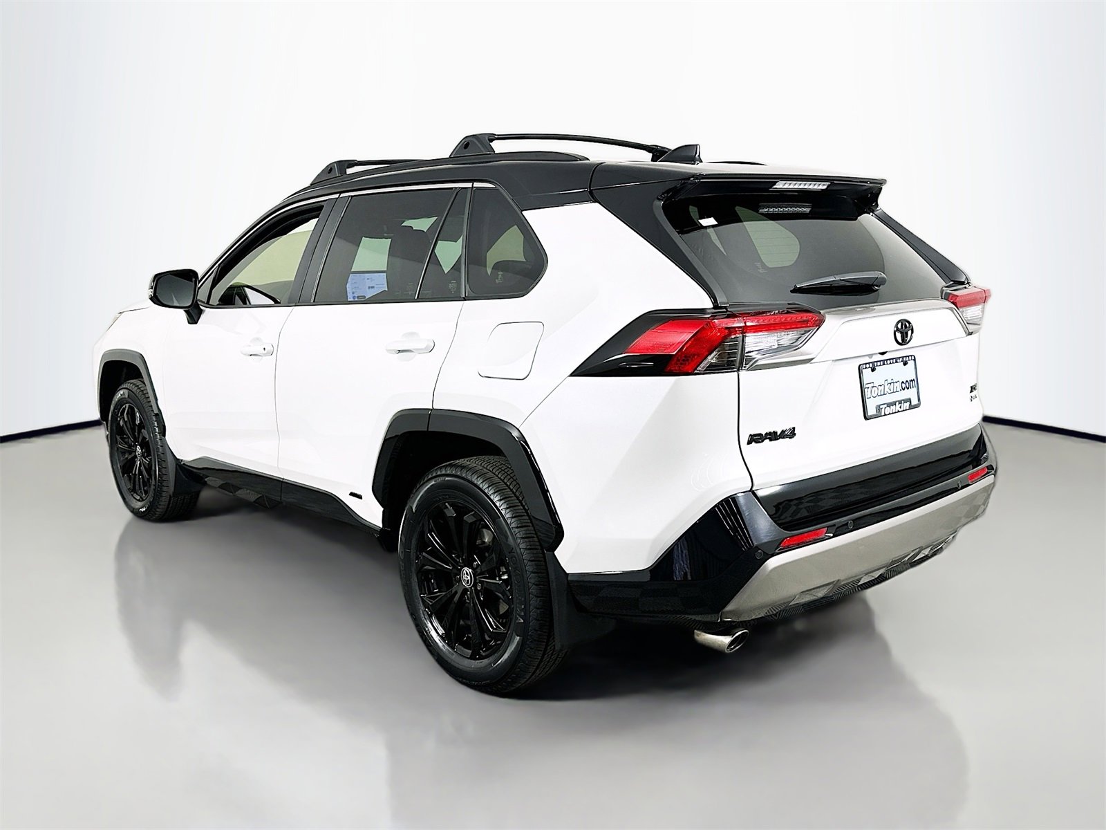 Certified 2025 Toyota RAV4 XSE image 5