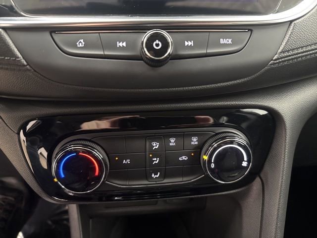 Used 2022 Buick Encore GX Preferred AWD/4WD image 32