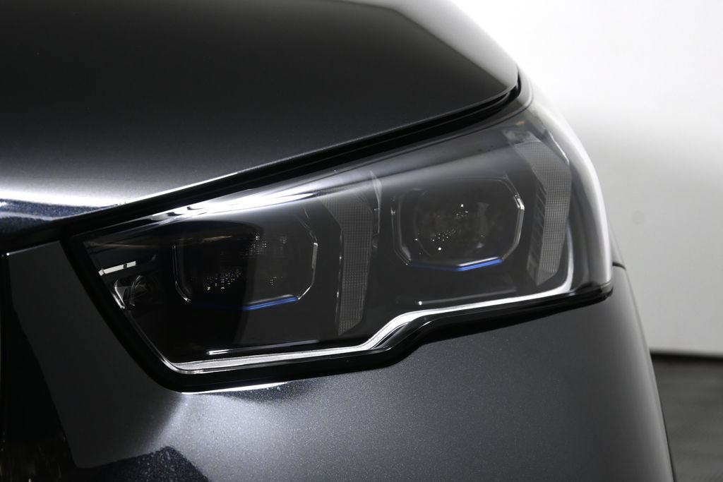 New 2027 BMW 530i xDrive w/ Premium Package AWD/4WD image 11